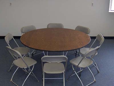 Round Party Tables For, How Many Chairs Can Fit Around A 48 Inch Round Table